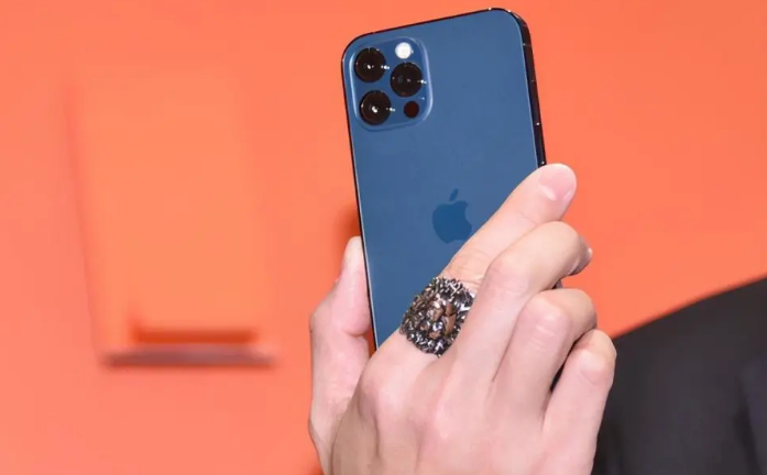 甘肃苹果手机维修分享iPhone12系列重启方法教程 