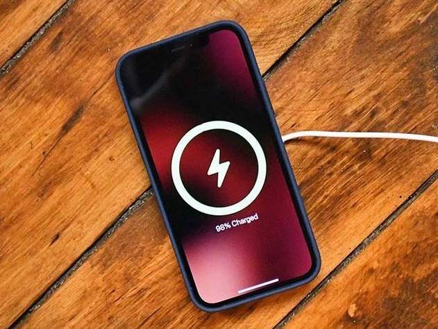 甘肃苹果手机维修分享iPhone 12可以随便充电吗 